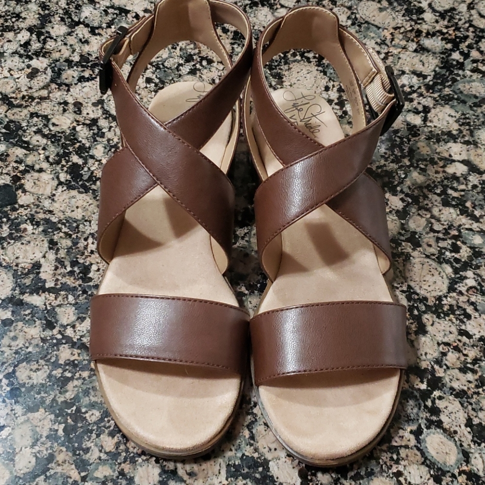 Lifestride strappy sandals